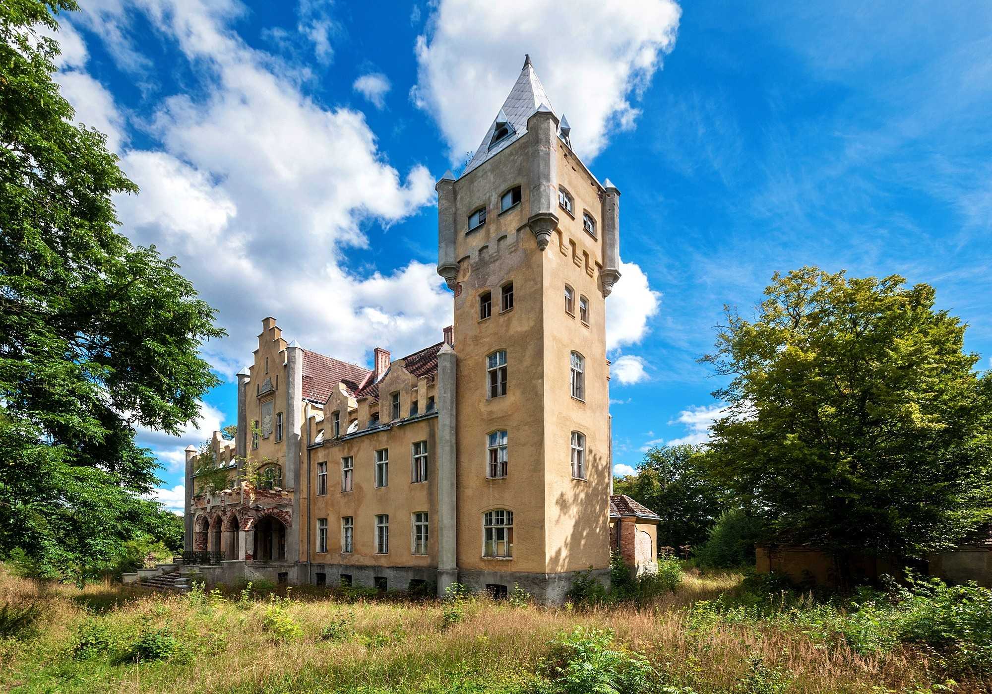 Fotos Pałac w Dobrowie: Schloss Klein Dubberow in Westpommern