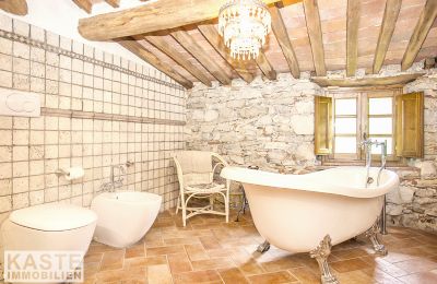 Landhaus kaufen Pescaglia, Toskana:  Badezimmer