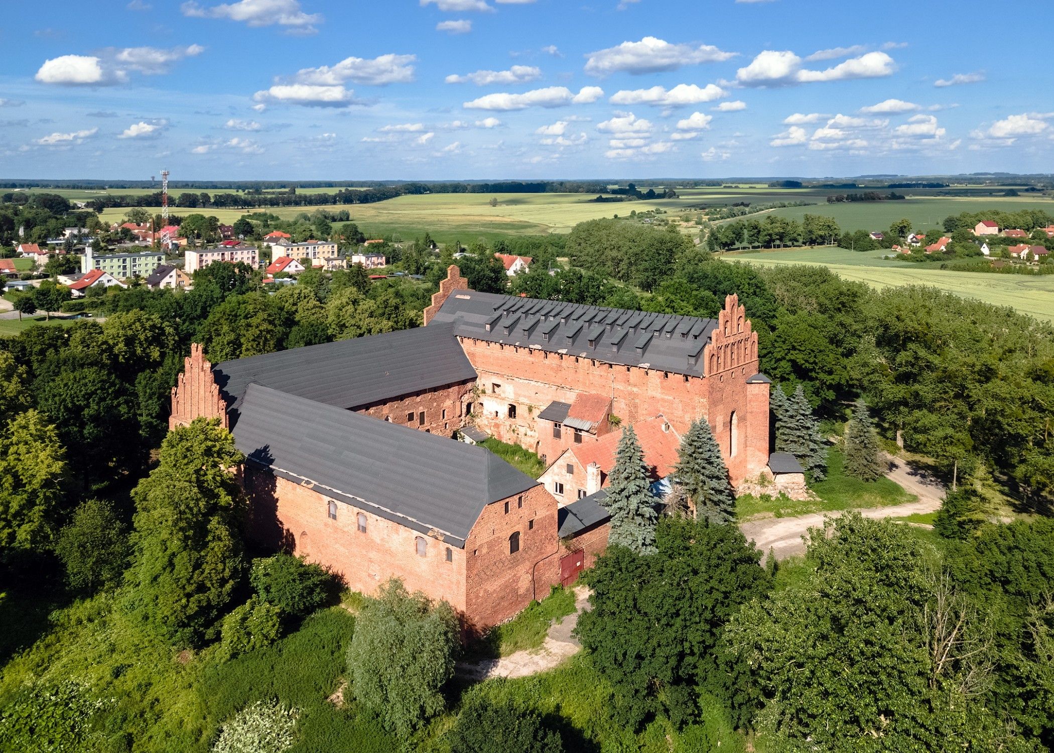 Bilder Teutonic Knights’ Castle in Barciany, Northern Poland