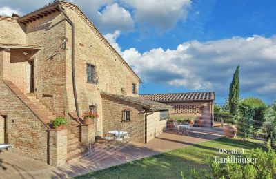 Landhuis te koop Asciano, Toscane:  RIF 2992 Rustico mit Terrasse