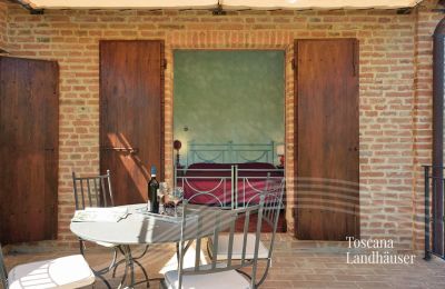 Landhus købe Asciano, Toscana:  RIF 2992 Terrasse mit Blick in SZ