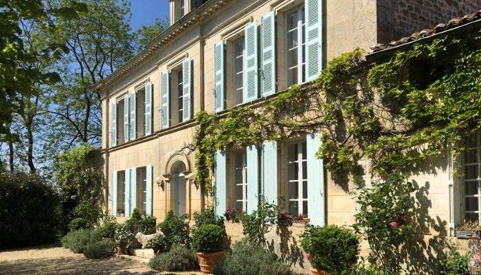 Herregård til salg Gémozac, Nouvelle-Aquitaine,  Frankrig