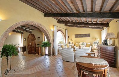Landhaus kaufen Sarteano, Toskana:  RIF 3005 Eingang und Wohnbereich