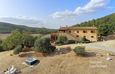 Landhuis te koop Sarteano, Toscane:  RIF 3005 Blick auf Anwesen