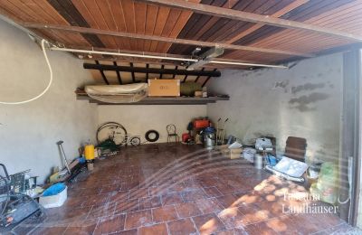 Lantligt hus till salu Sarteano, Toscana:  RIF 3009 Garage
