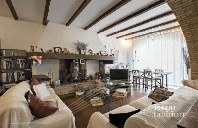 Lantligt hus till salu Sarteano, Toscana:  RIF 3009 Wohnbereich mit Kamin