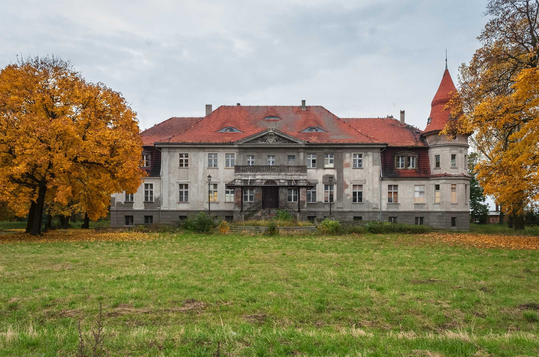 Billeder Neobarockes Herrenhaus in Karczewo