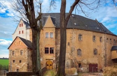 Schloss Sachsenburg vor dem letzten Schliff