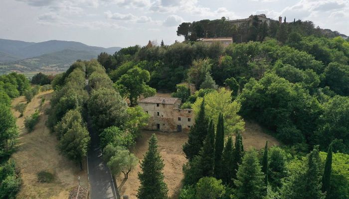 Landsted til salgs Città di Castello, Umbria,  Italia