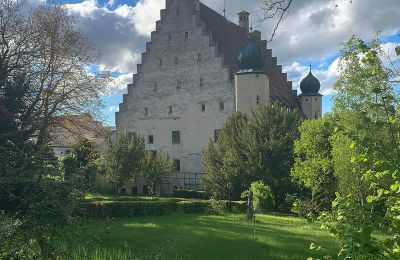 Charakterimmobilien, Renaissance-Schloss in Bayern, guter Wirtschaftsstandort