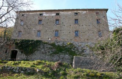 Kasteel te koop San Leo Bastia, Palazzo Vaiano, Umbria:  Achteraanzicht