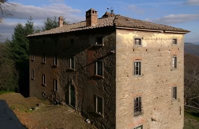 Kasteel te koop San Leo Bastia, Palazzo Vaiano, Umbria:  Buitenaanzicht