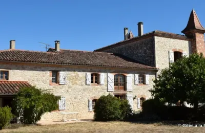 Herrgård till salu Cuq-Toulza, Occitanie:  Sidovy
