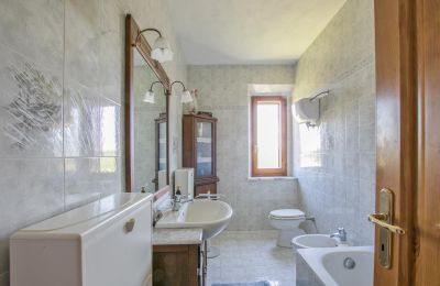 Bauernhaus kaufen Asciano, Toskana:  RIF 2982 Badezimmer 1