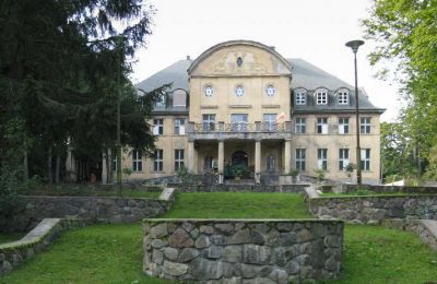 Schloss kaufen Trzcinno, Trzcinno 21, Pommern:  Vorderansicht