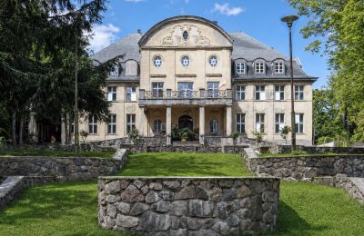 Historiska fastigheter, Neobarock herrgård i Pommern med park