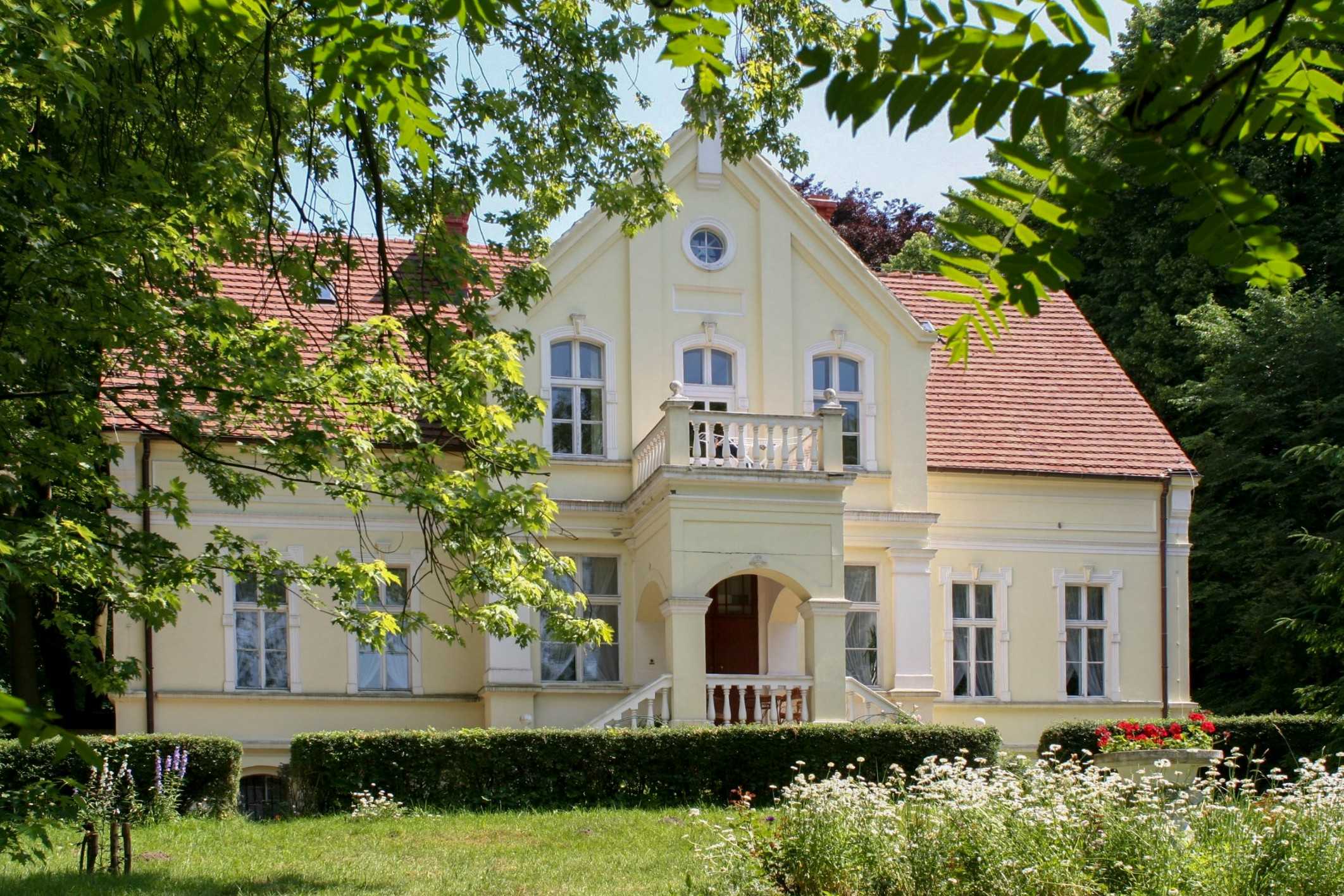 Fotos Renoviertes Herrenhaus bei Chojnice in Pommern