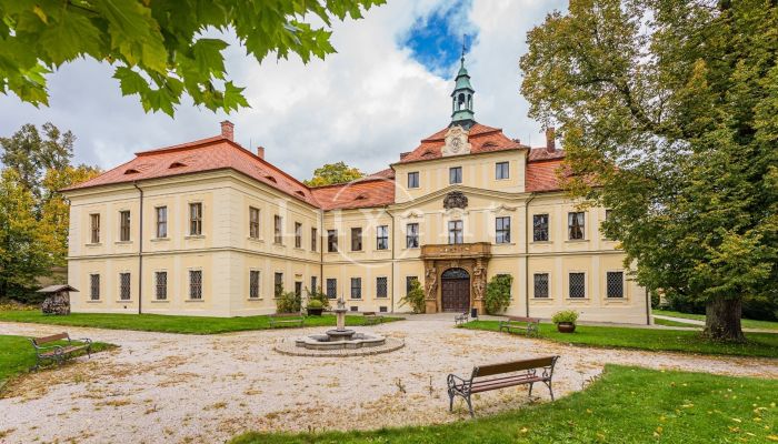Schloss Mirošov 2