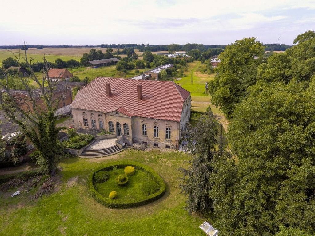 Fotos Repräsentativer Gutshof mit großem Park, Teichen und historischem Baumbestand, 210.000 m²