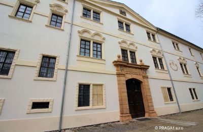 Slot købe Hlavní město Praha:  Außenansicht