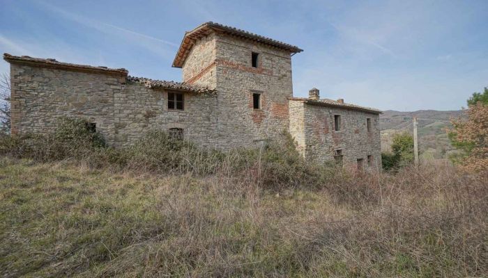 Lantligt hus till salu 06019 Umbertide, Umbria,  Italien