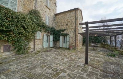 Lantgård till salu Città di Castello, Umbria, Terrass