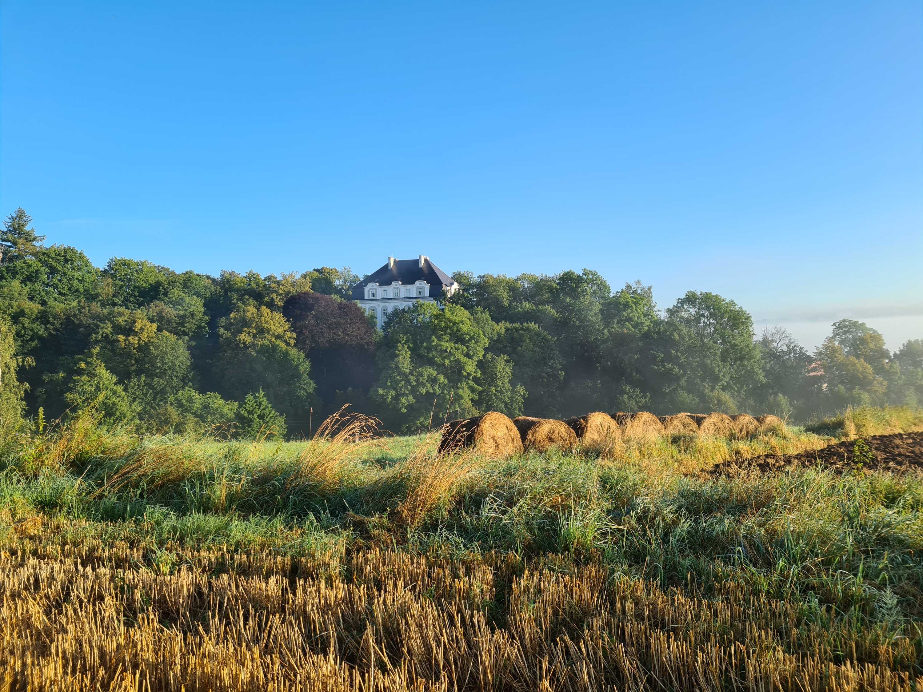 Images Prachtig kasteel in de schilderachtige Kłodzko-vallei