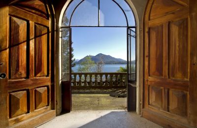 Historisk villa til salg 28838 Stresa, Via Giuseppe Mazzini, Piemonte, Inngang