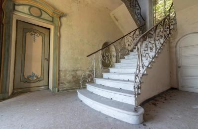 Historisk villa til salgs 28838 Stresa, Via Giuseppe Mazzini, Piemonte:  Trappeoppgang