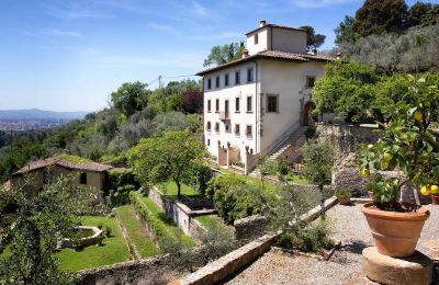 Historisk villa till salu Firenze, Toscana:  Utsikt utifrån