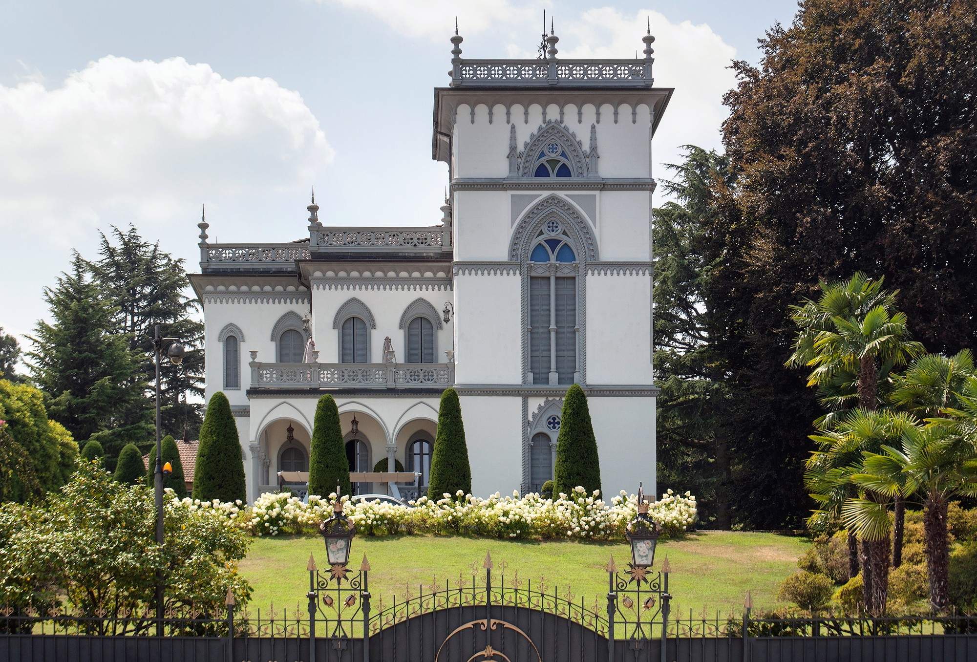 Bilder Eksklusiv villa med innsjøutsikt ved Lago Maggiore i Lesa