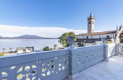 Historische villa te koop 28040 Lesa, Piemonte:  Uitzicht 