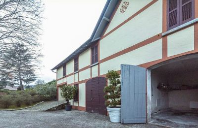 Historische Villa kaufen 28040 Lesa, Piemont:  Nebengebäude