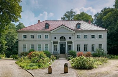 Slott Sławnikowice, Nedre Schlesien