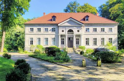 Slot Sławnikowice, Nedre Schlesien