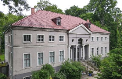 Schloss Sławnikowice, Niederschlesien