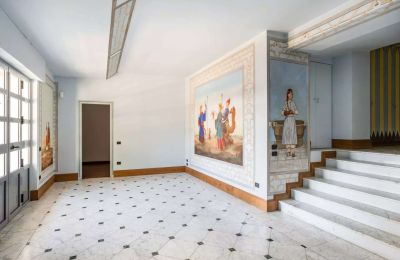 Historisk villa til salgs 28040 Lesa, Piemonte:  Inngangshall