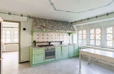 Historisk villa købe 28040 Lesa, Piemonte:  Køkken