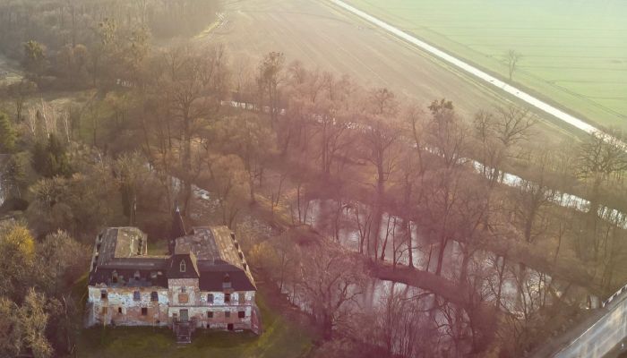 Kasteel Komorowice 2