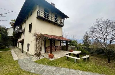 Historisk villa købe 28838 Stresa, Piemonte:  Udhus