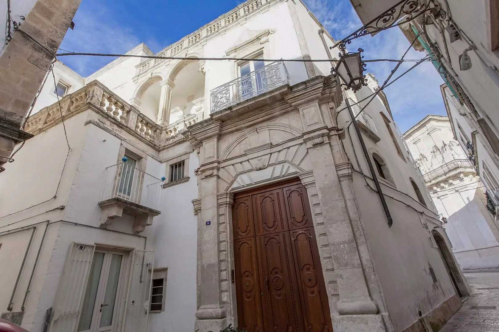 Billeder Palads med tagterrasse i centrum af Martina Franca