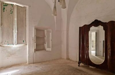 Lantligt hus till salu Oria, Puglia:  Sovrum