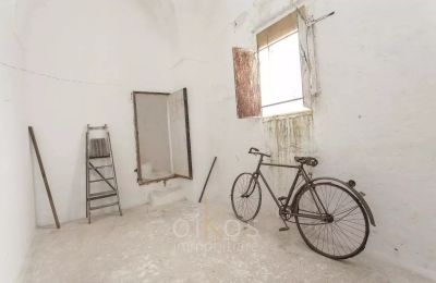 Lantligt hus till salu Oria, Puglia:  