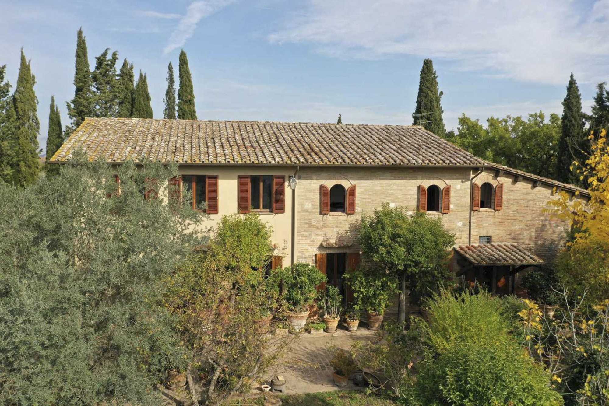 Bilder Restored Farmhouse close to Perugia
