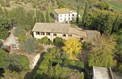 Lantligt hus till salu Casaglia, Umbria:  