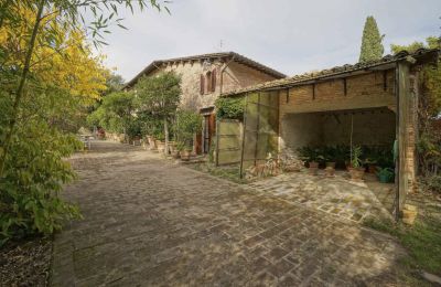 Lantligt hus till salu Casaglia, Umbria:  