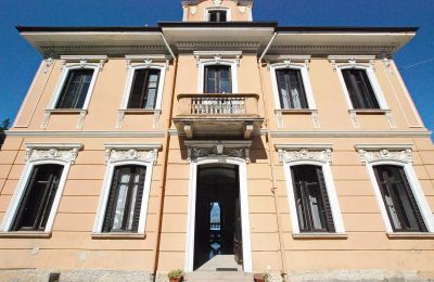 Historische Villa kaufen 28838 Stresa, Piemont:  Vorderansicht