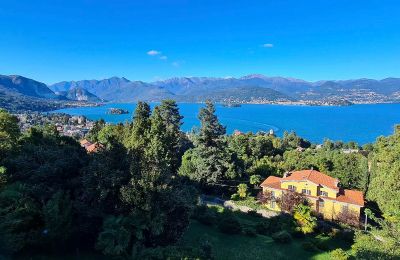 Historische villa te koop 28838 Stresa, Piemonte:  