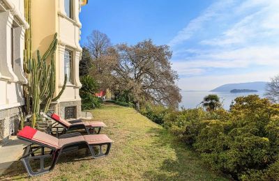 Historische Villa kaufen Verbano-Cusio-Ossola, Suna, Piemont, Grundstück
