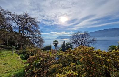 Historisk villa till salu Verbano-Cusio-Ossola, Suna, Piemonte:  